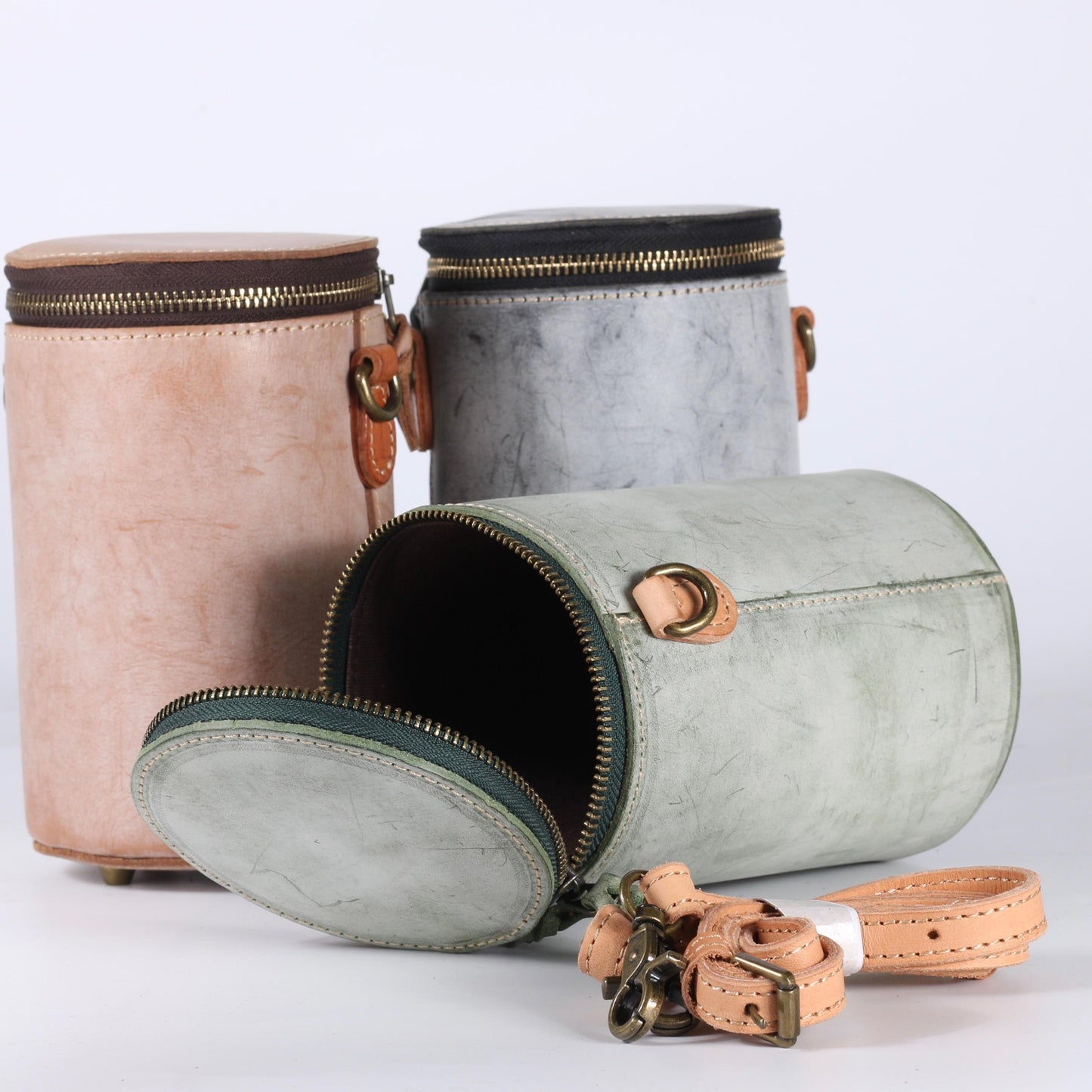 Fog wax leather bucket bag
